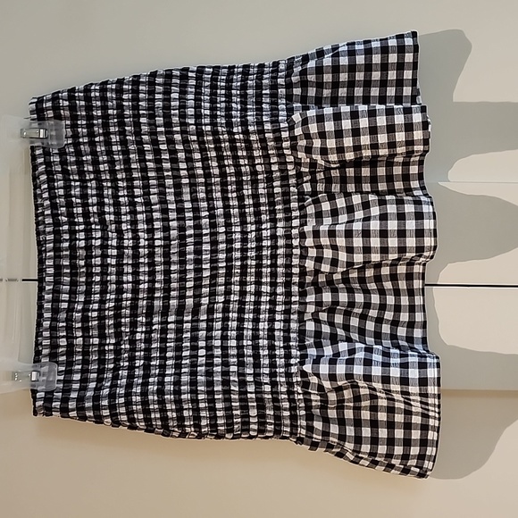 Skirt - Picture 2 of 3